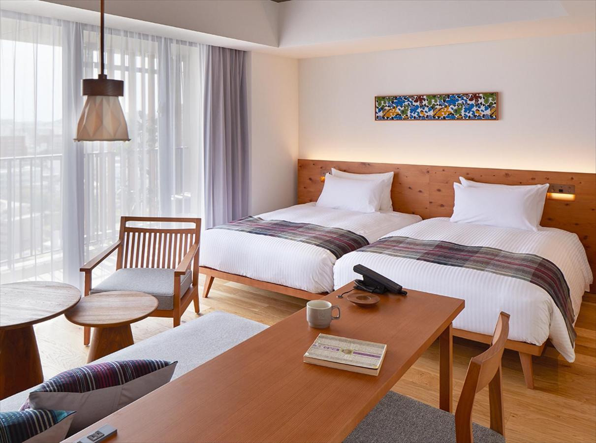 Hotel Strata Naha Esterno foto